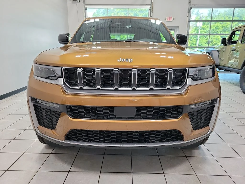 New 2026 Copper Shino Metallic Clear-Coat Exterior Paint Jeep Limited image 2