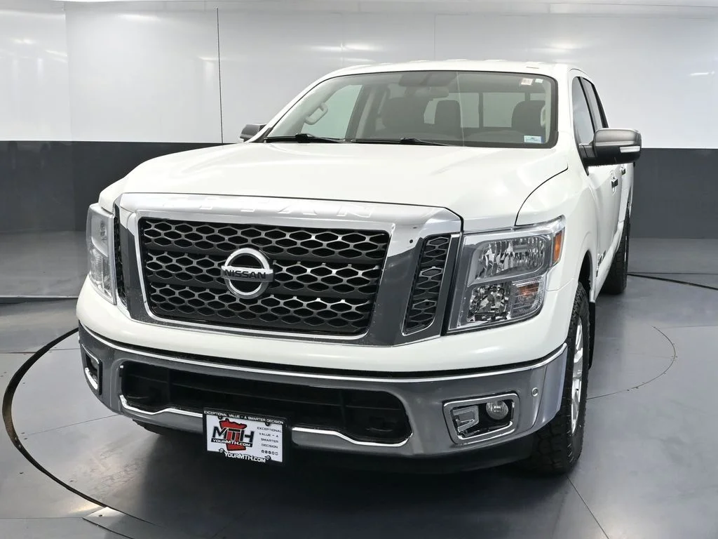 Used 2018 White Nissan SV image 10