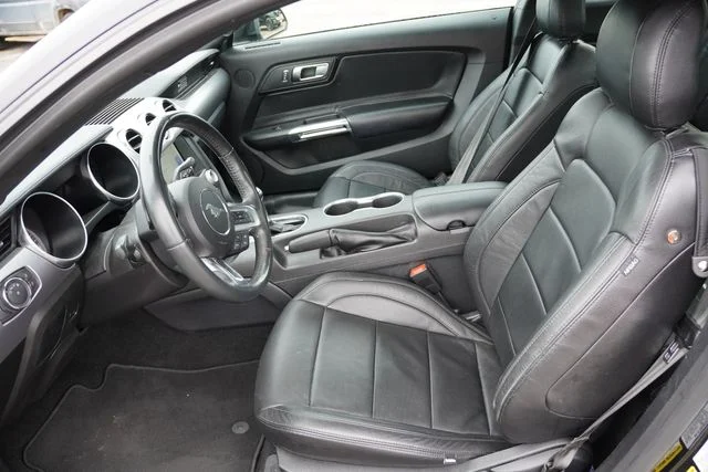 Used 2020 Black Ford GT image 4
