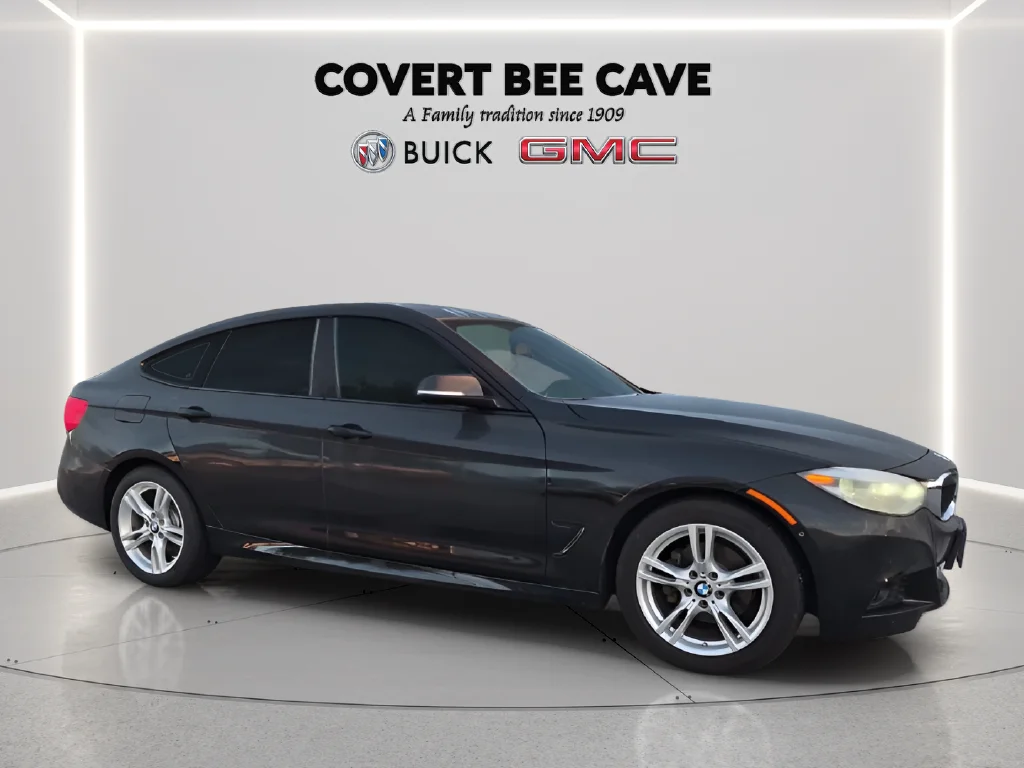 Used 2018 Black BMW 330 Gran Turismo i xDrive image 12