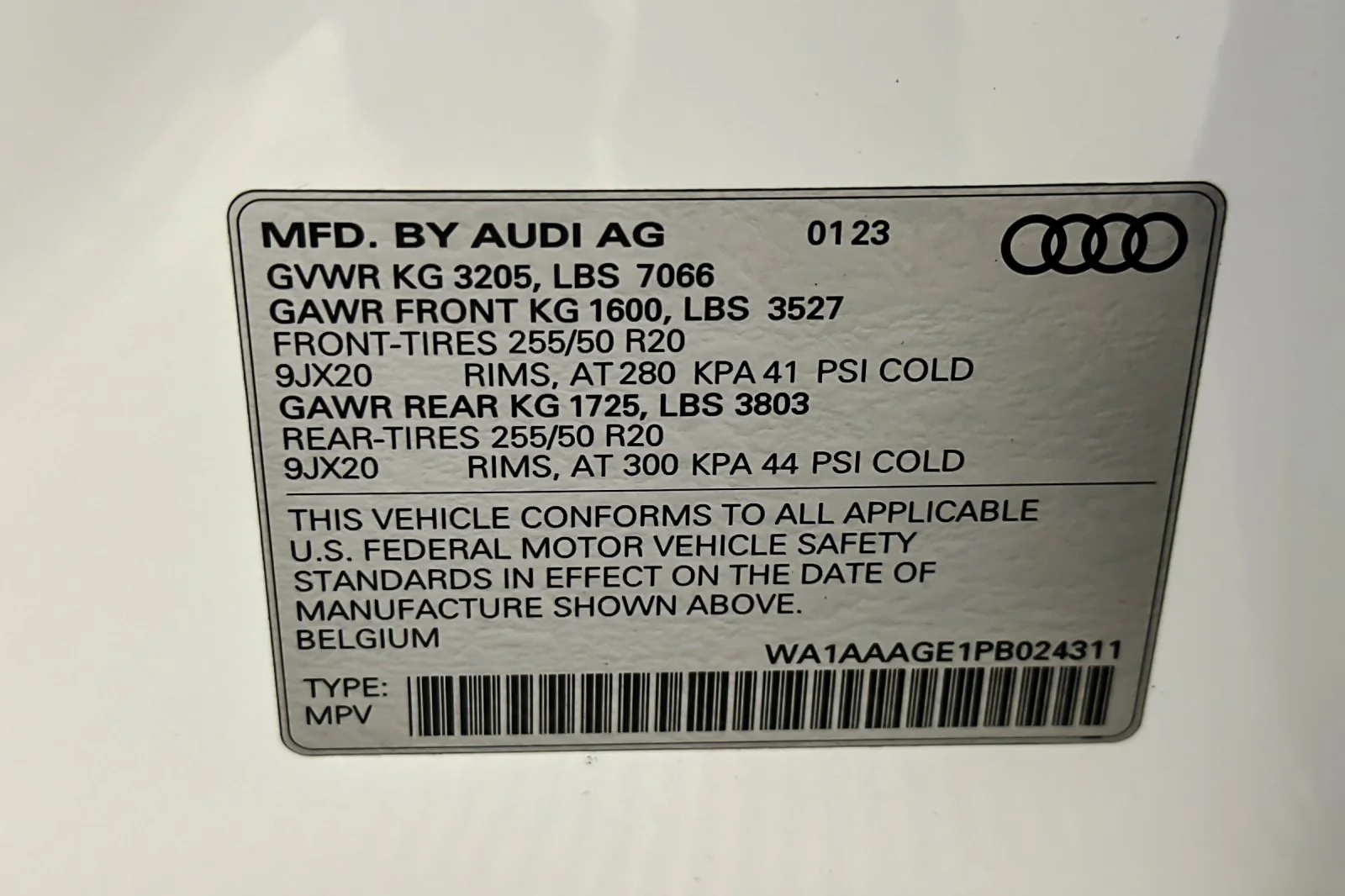 Used 2023 Glacier White Metallic Audi Premium quattro image 27