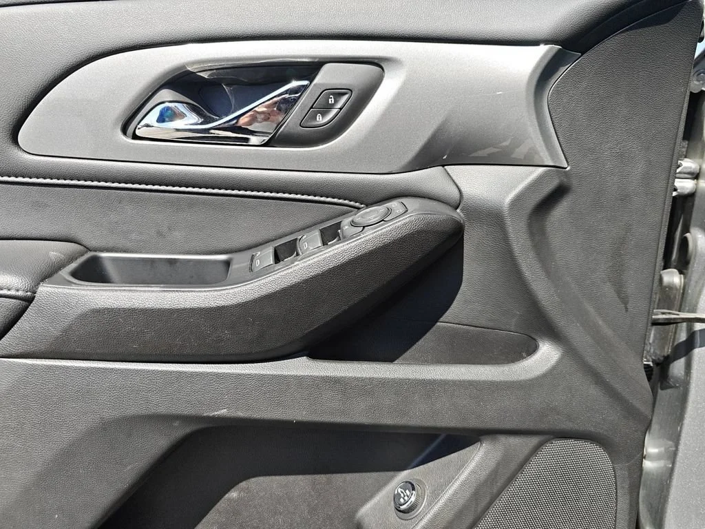Used 2023 STERLING GRAY METALLIC Chevrolet LT Cloth image 29