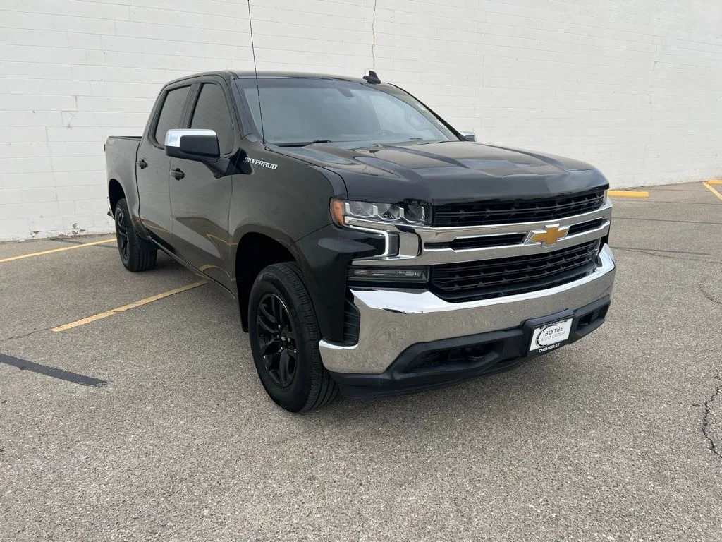 Used 2021 Black Chevrolet LT image 8