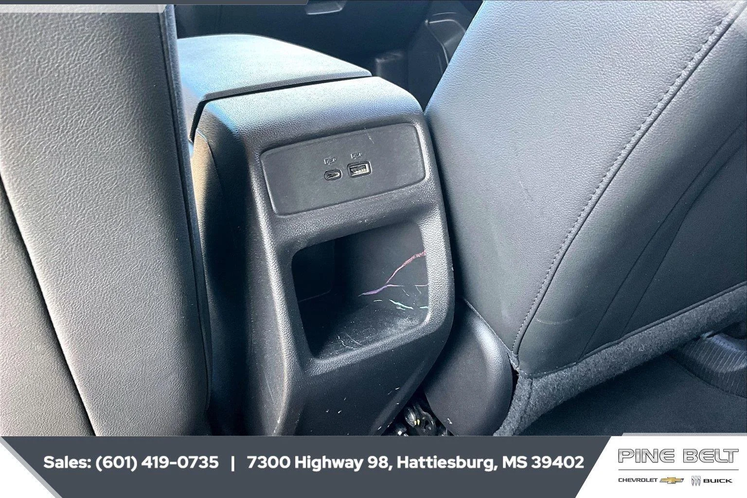 Used 2025 Summit White Chevrolet LT image 25