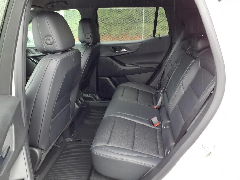 New 2027 Summit White Chevrolet FWD LT image 5