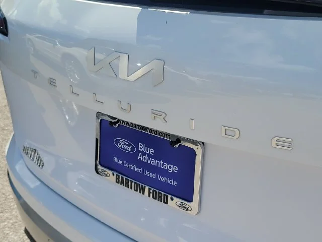 Certified Used 2023 White Kia SX-Prestige image 9