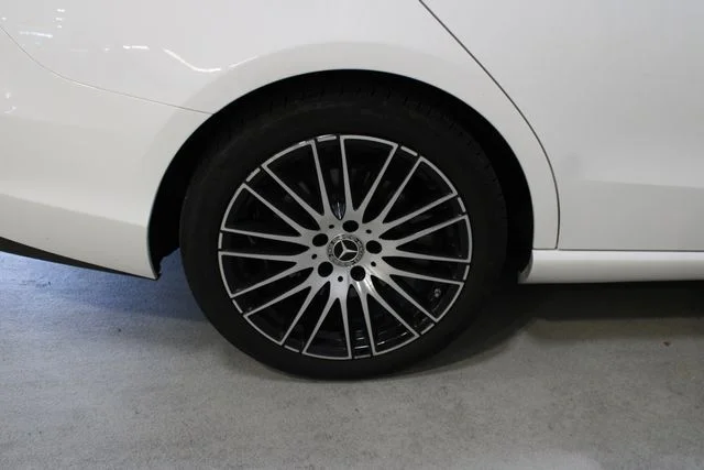 Used 2024 White Mercedes-Benz C 300 image 33