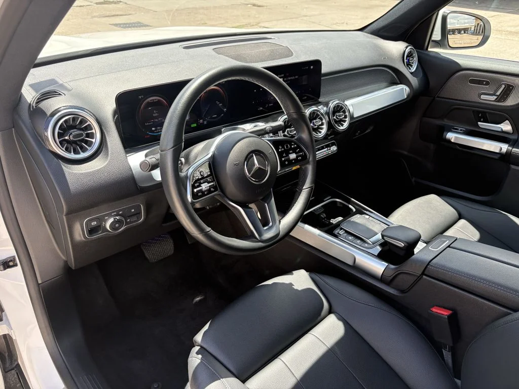 Used 2023 White Mercedes-Benz 300 image 14