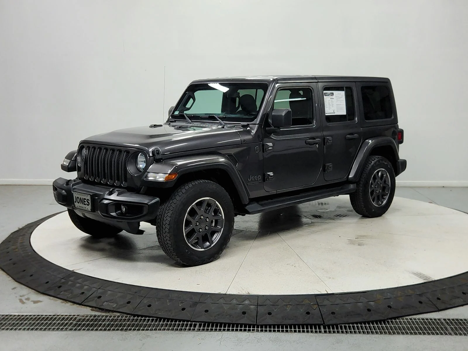 Used 2021 Gray Jeep Unlimited Sport image 4