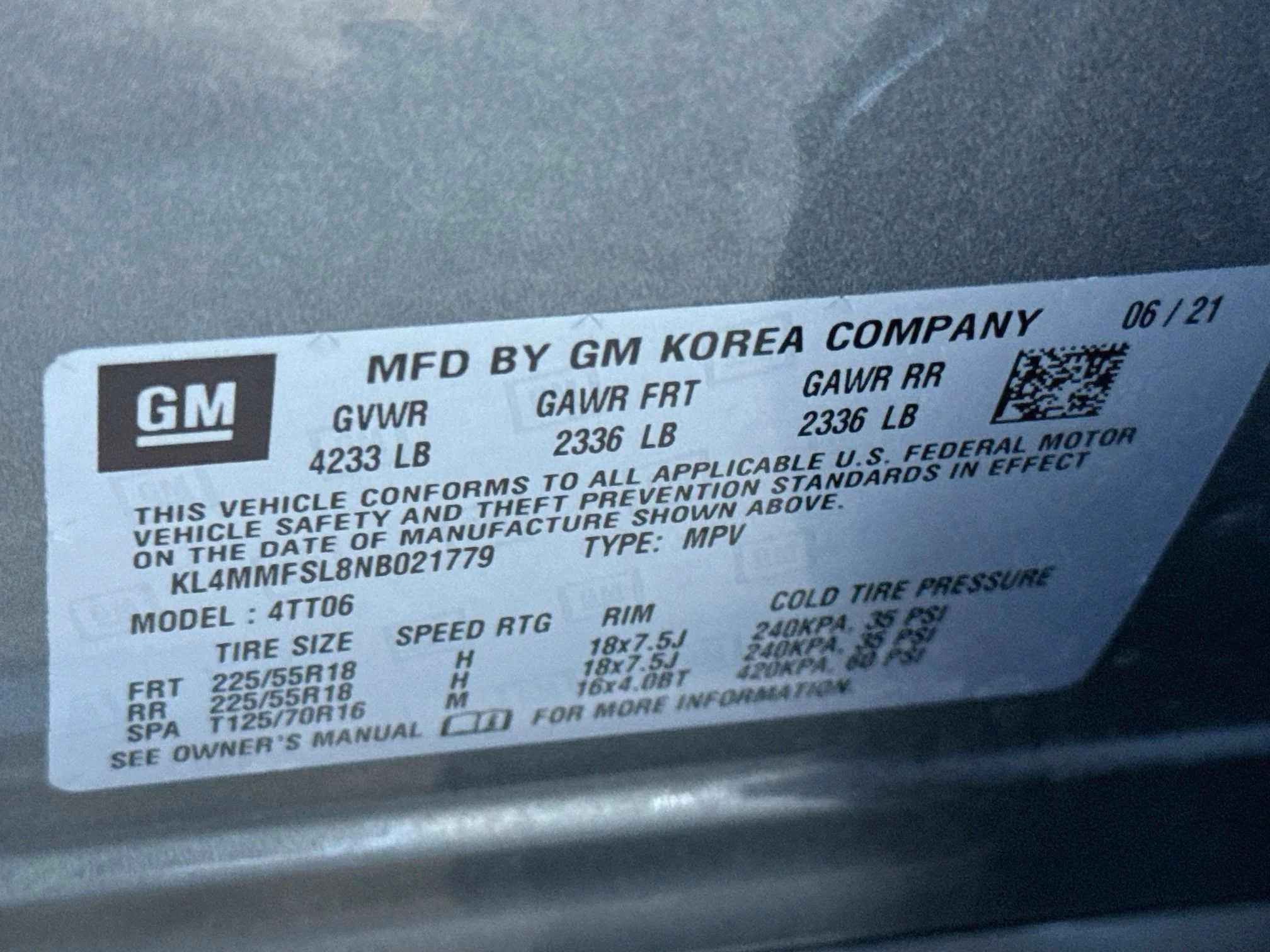 Used 2022 Satin Steel Metallic Buick Essence image 31
