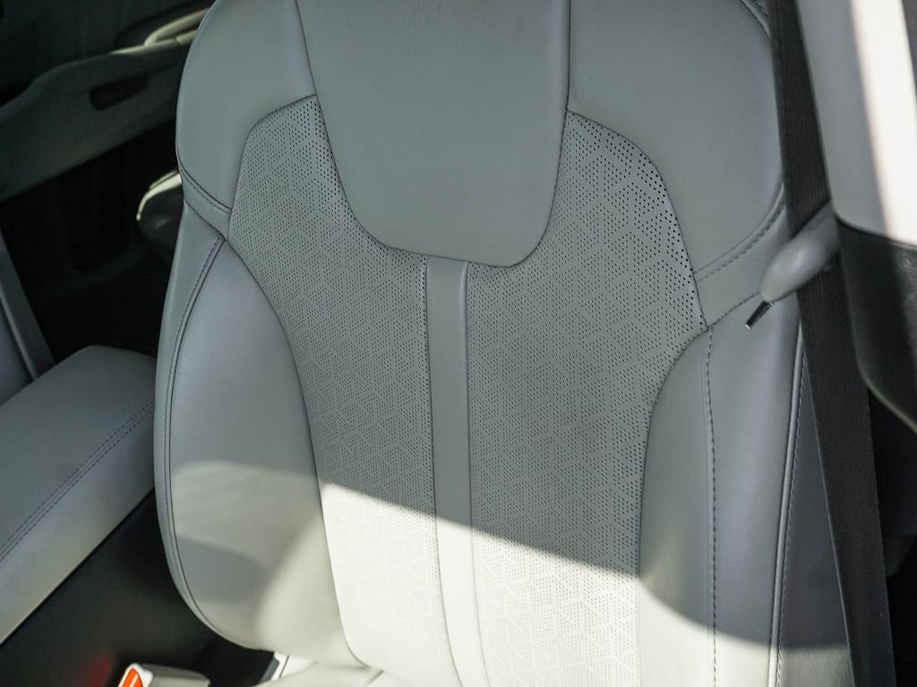 Used 2021 Silver Kia SX image 21