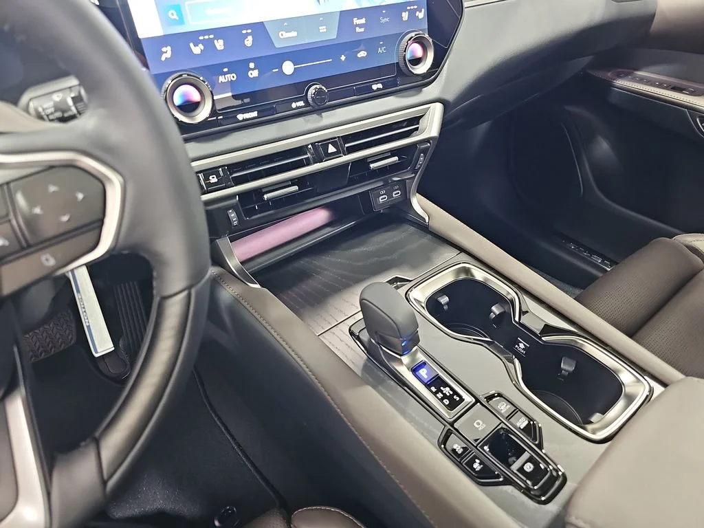 New 2026 Eminent White Pearl Lexus LUXURY AWD image 24