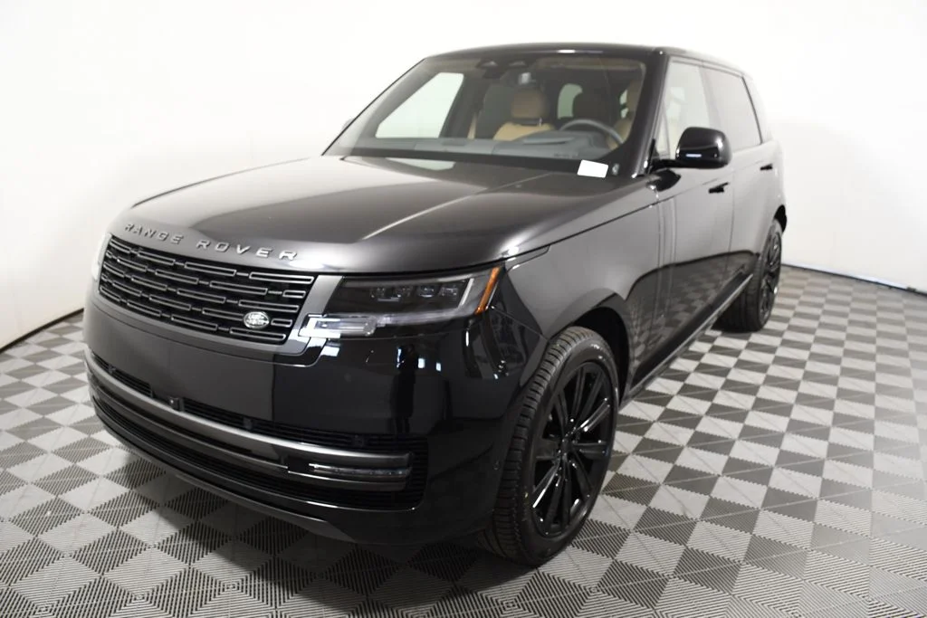 New 2026 Santorini Blk Land Rover SE image 1