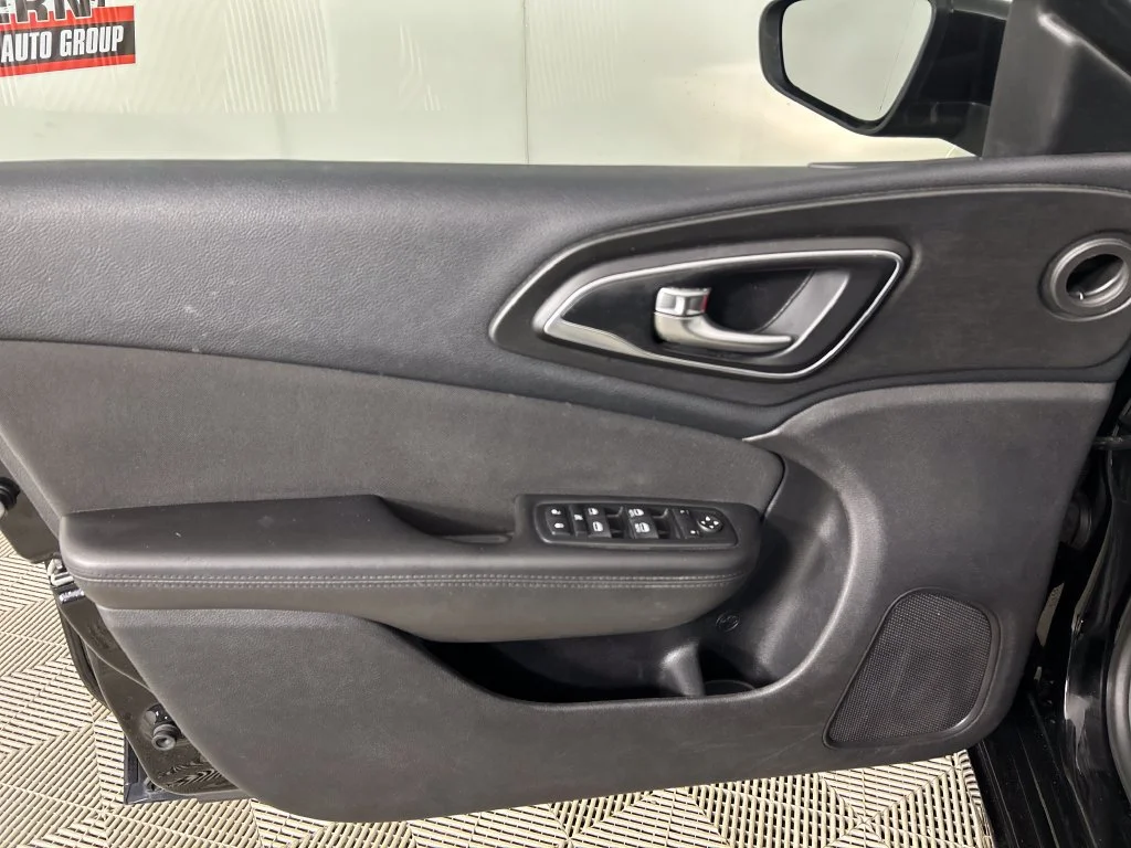Used 2016 Black Chrysler Limited image 11
