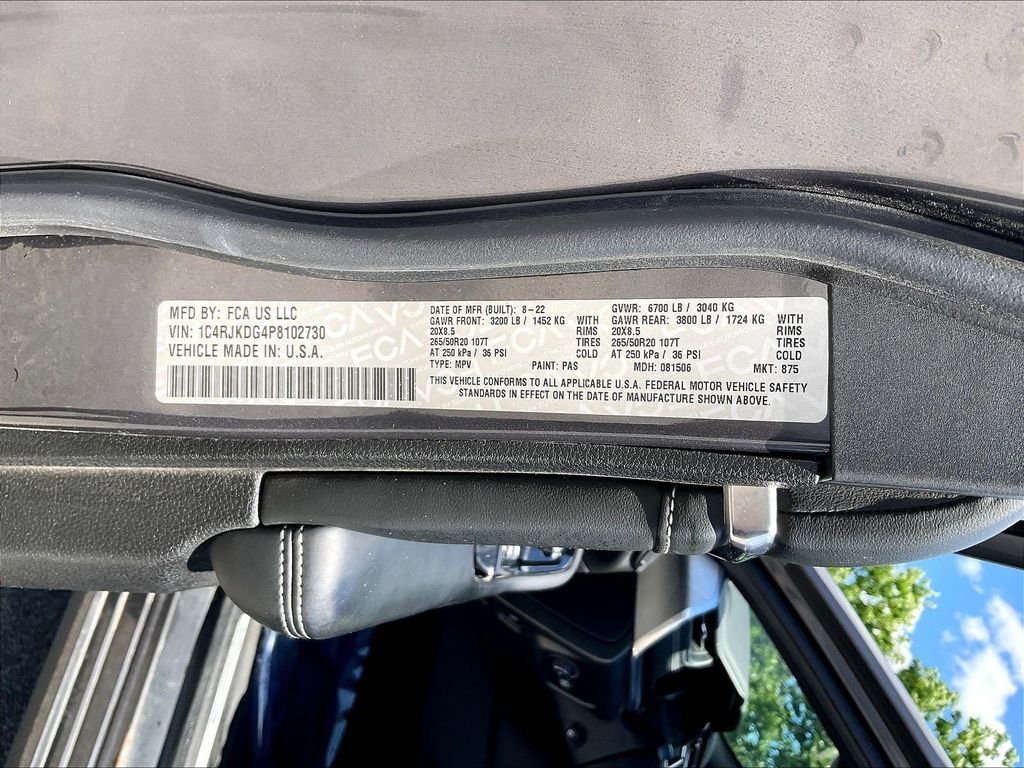 Used 2023 Baltic Gray Metallic Clearcoat Jeep Overland image 33