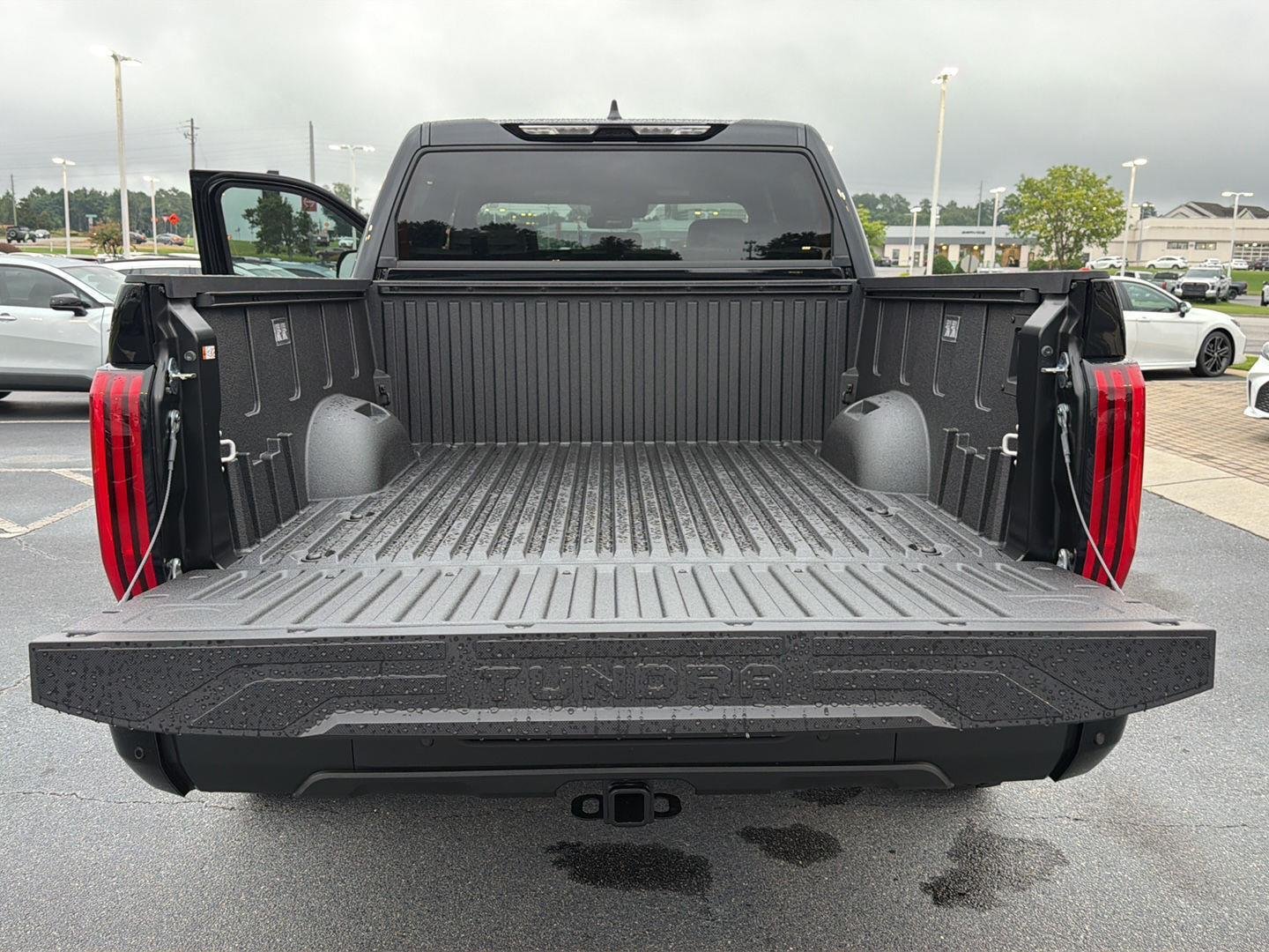 New 2026 Midnight Black Metallic Toyota SR5 image 32