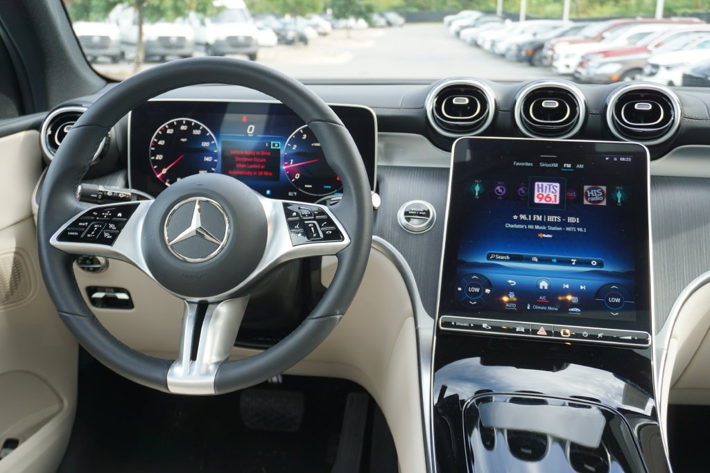 Certified Used 2024 Polar White Mercedes-Benz GLC 300 image 30