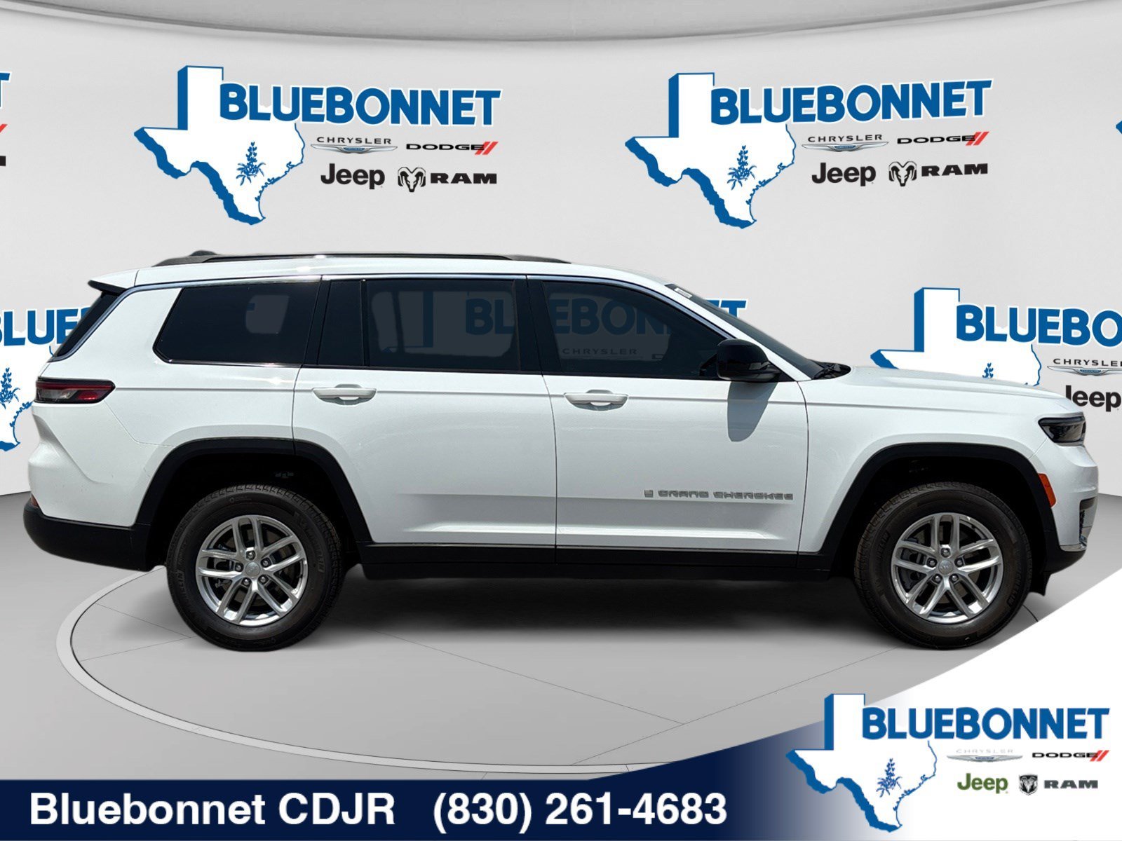 New 2026 Bright White Clear-Coat Exterior Paint Jeep Laredo image 4