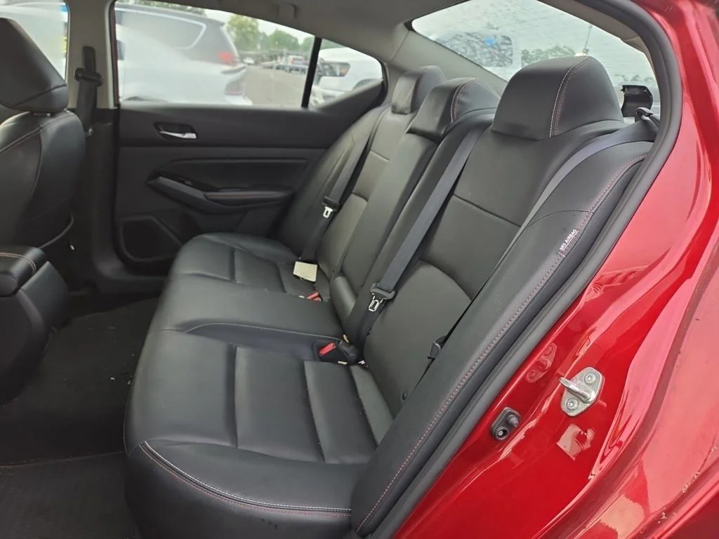 Used 2024 Red Nissan 2.5 SR image 2