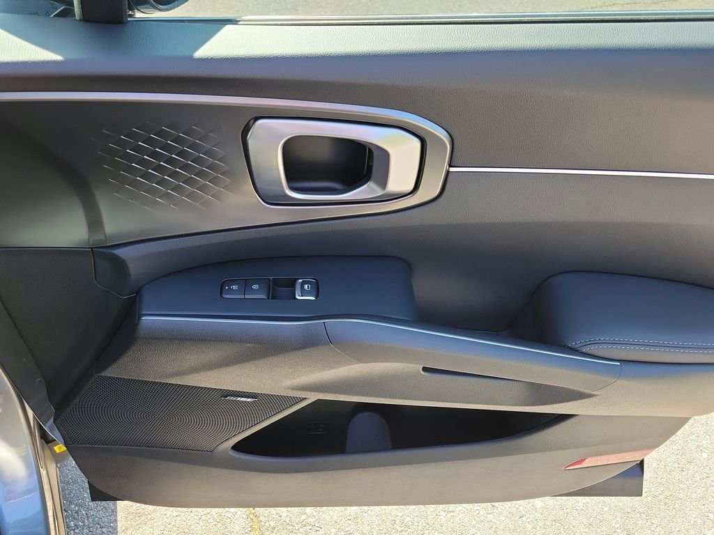 New 2026 Gray Kia EX image 10