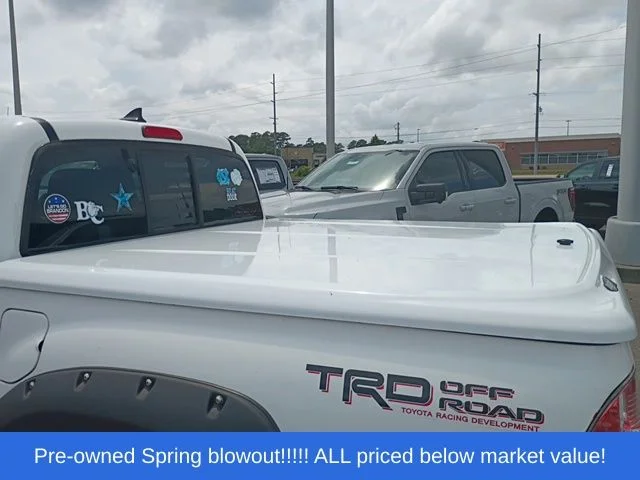 Used 2014 White Toyota Prerunner image 9