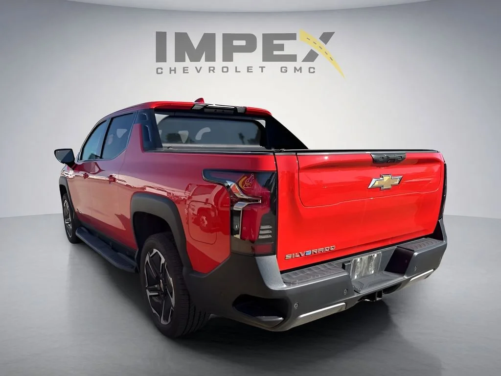 Used 2026 Habanero Orange Chevrolet LT - Max Range image 2