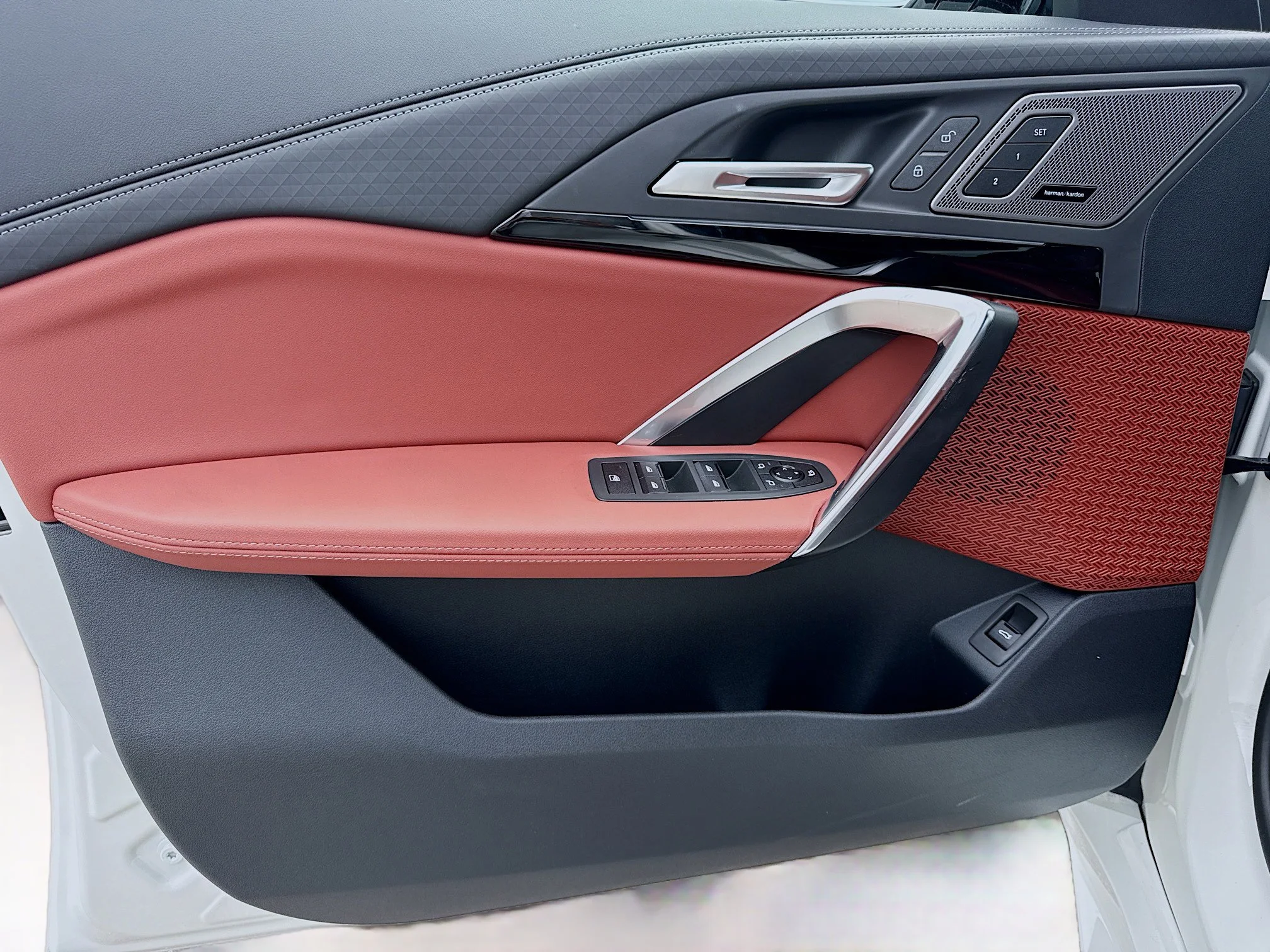 New 2026 Alpine White BMW xDrive28i image 21