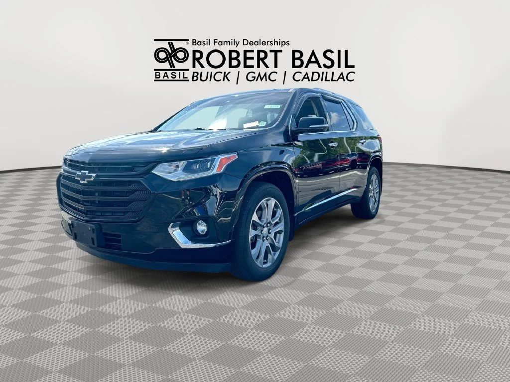 Used 2019 MOSAIC BLACK METALLIC Chevrolet Premier image 4