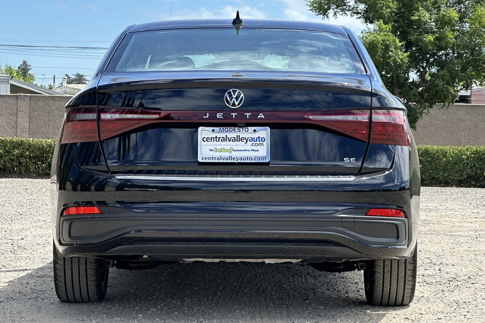 New 2026 Deep Black Pearl Volkswagen SE image 5
