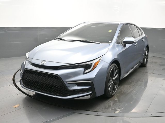 Used 2026 Gray Toyota SE image 3