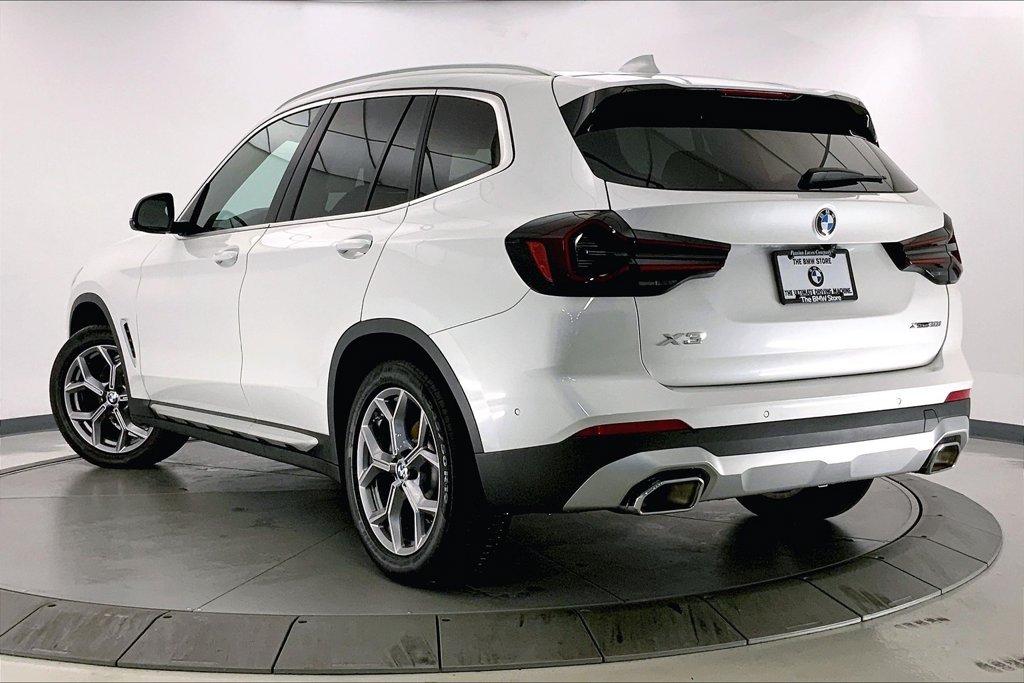 Used 2024 Mineral White Metallic BMW  image 10