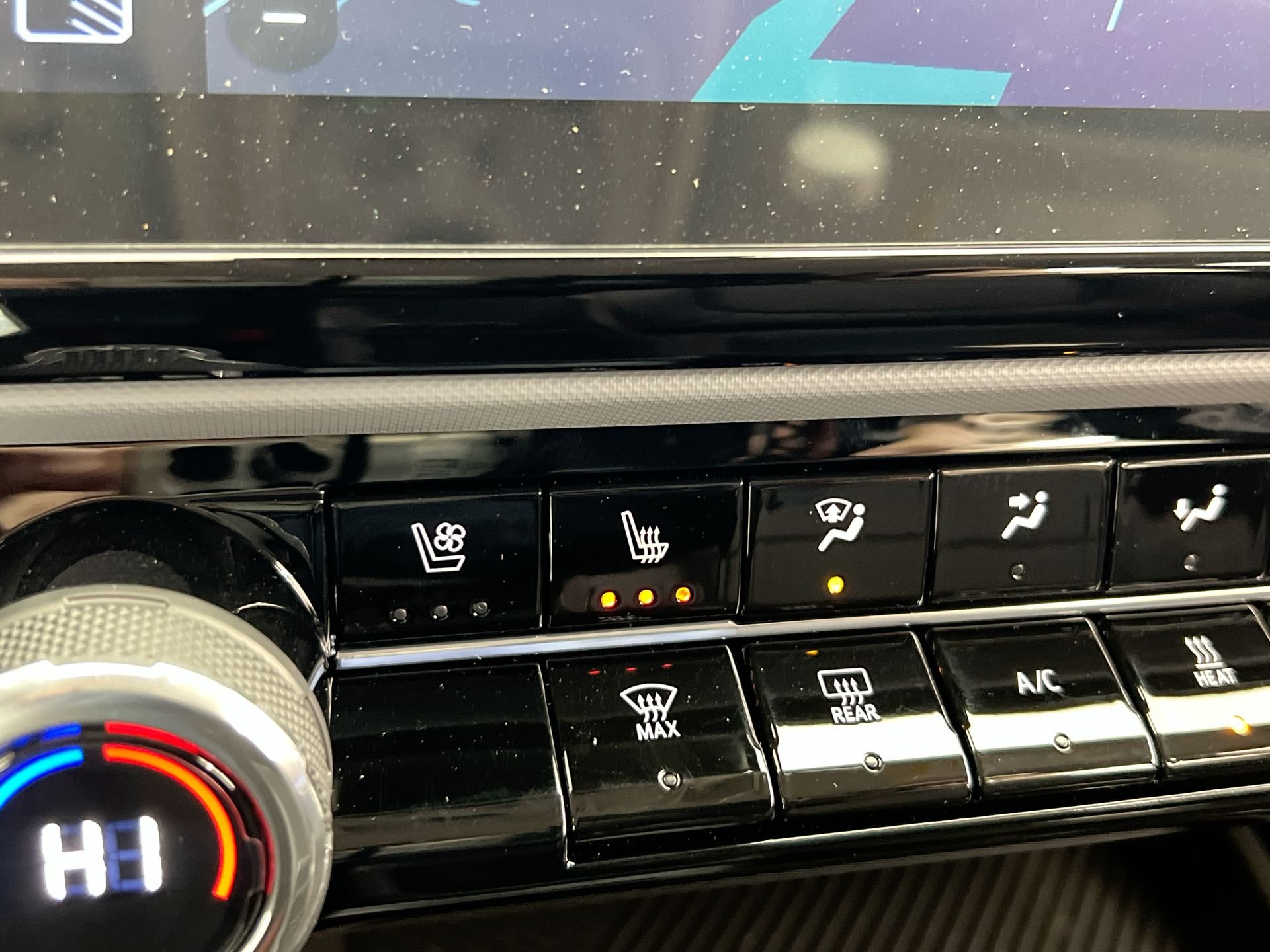 2027 Chevrolet Bolt RS - Photo 72