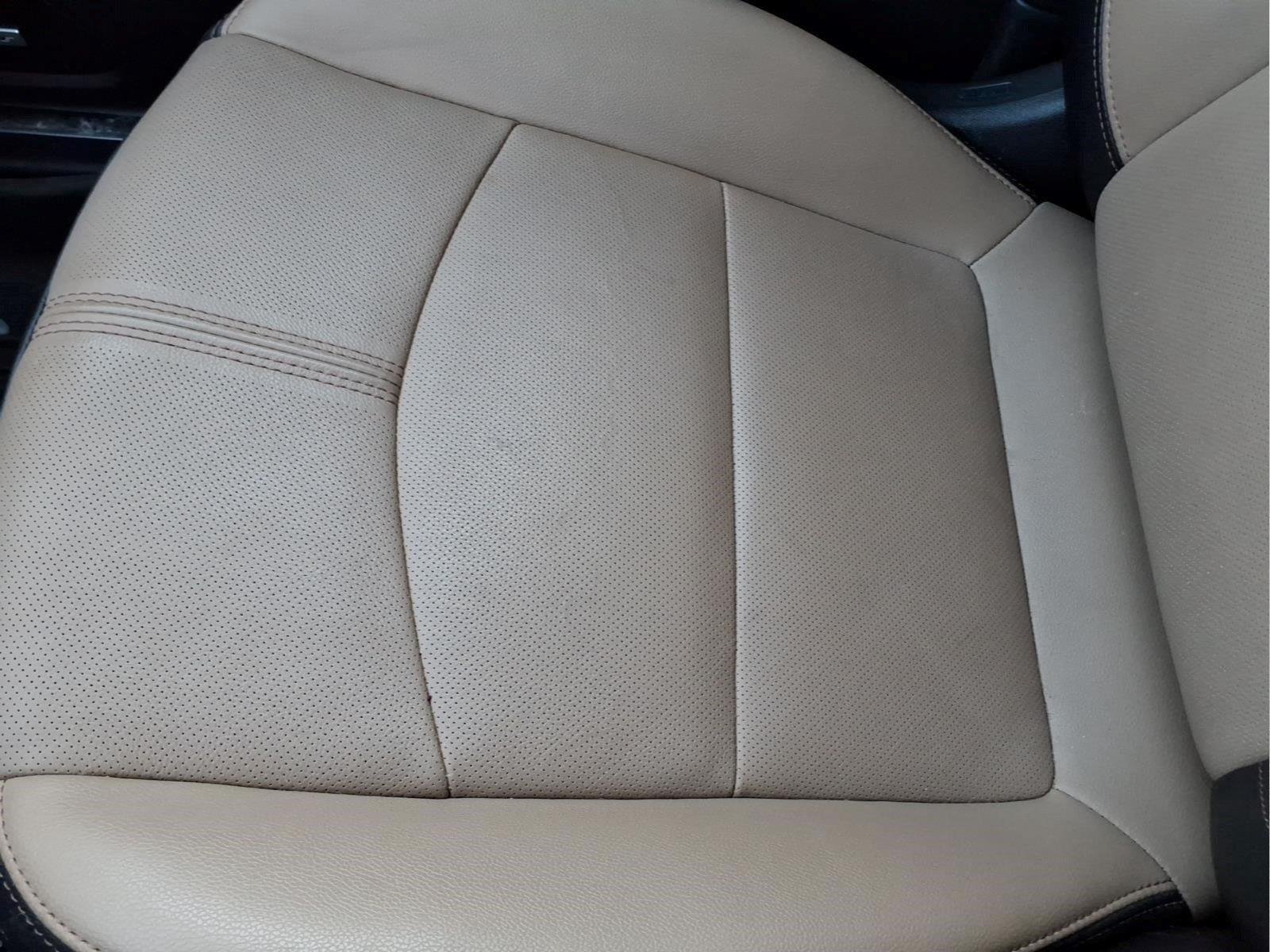 Used 2024 Iridescent Pearl Tricoat Chevrolet Premier image 25