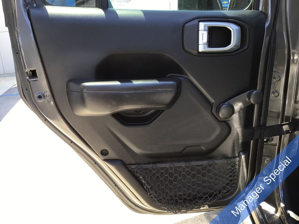 Used 2019 Gray Jeep Unlimited Sport image 31