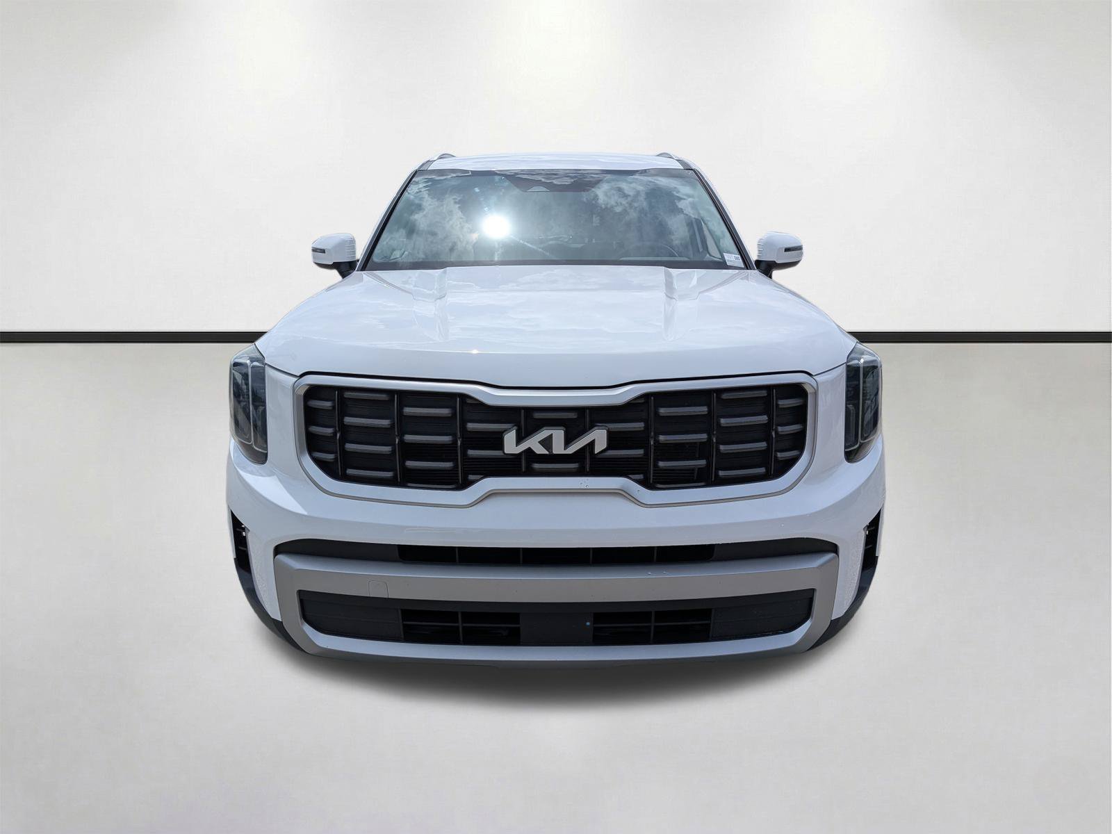Used 2023 Glacial White Pearl Kia S image 9