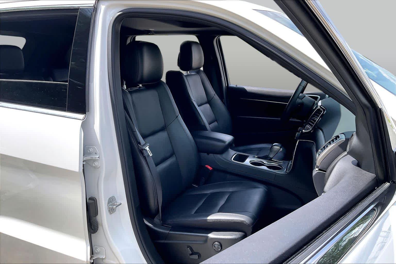 Used 2021 Bright White Clearcoat Jeep Limited image 8