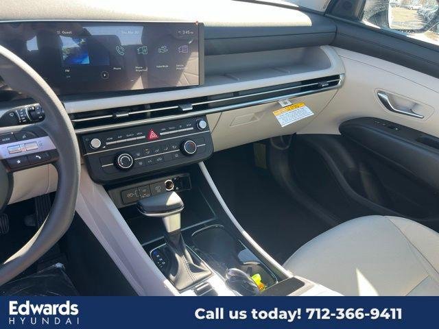 2025 Hyundai Tucson SE - Photo 17
