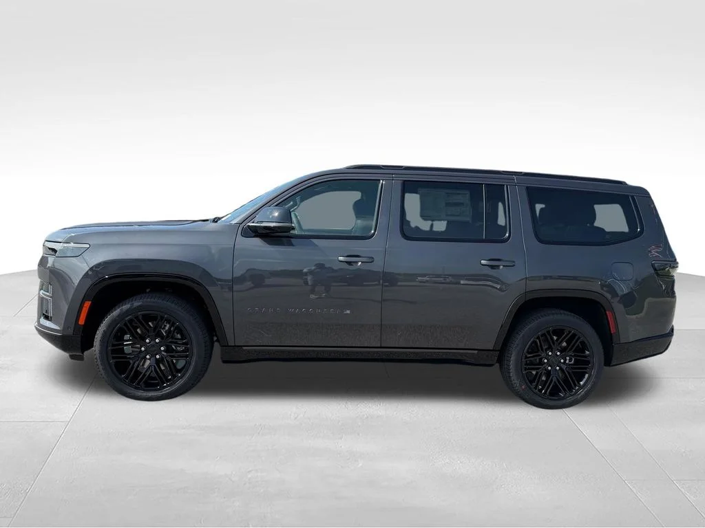 New 2026 Baltic-Gray Metallic Clear-Coat Exterior Paint Jeep Limited Reserve image 2