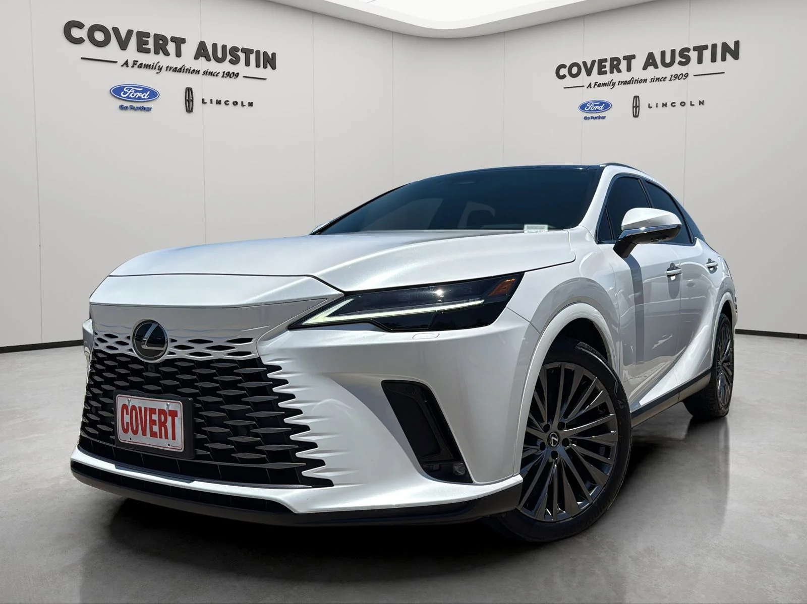 Used 2024 White Lexus 350h Luxury image 1