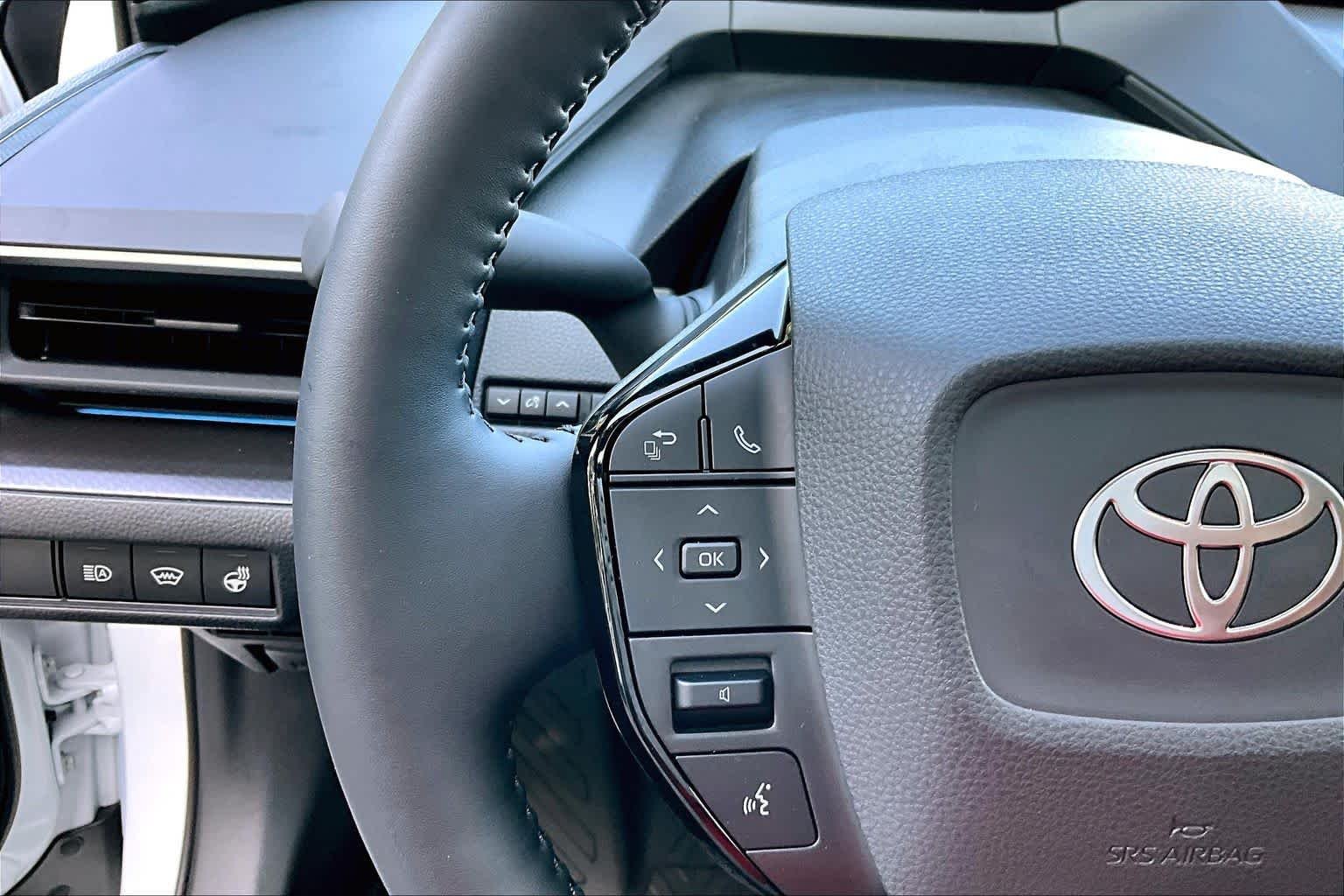 Used 2026 Wind Chill Pearl Toyota Nightshade image 23
