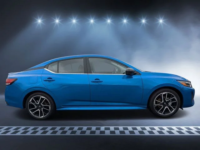2025 Nissan Sentra SR - Photo 2