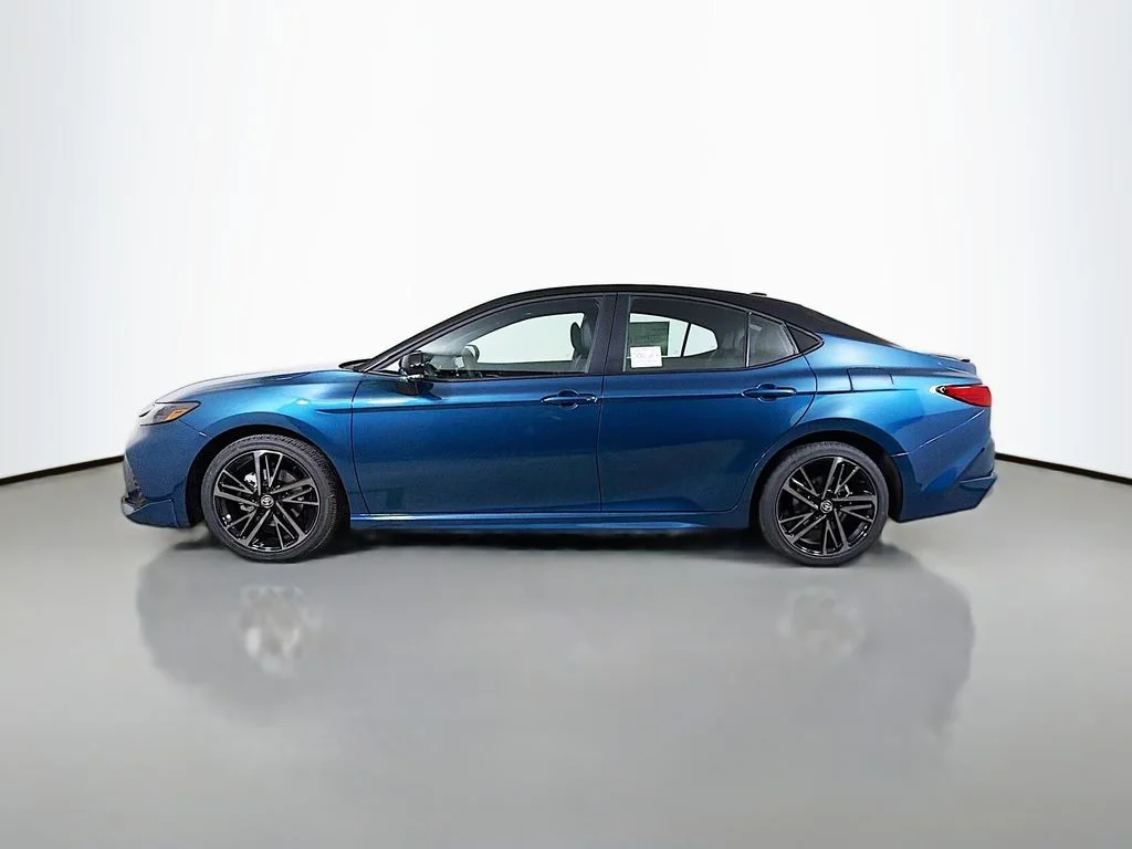 2026 Toyota Camry XSE - Photo 8