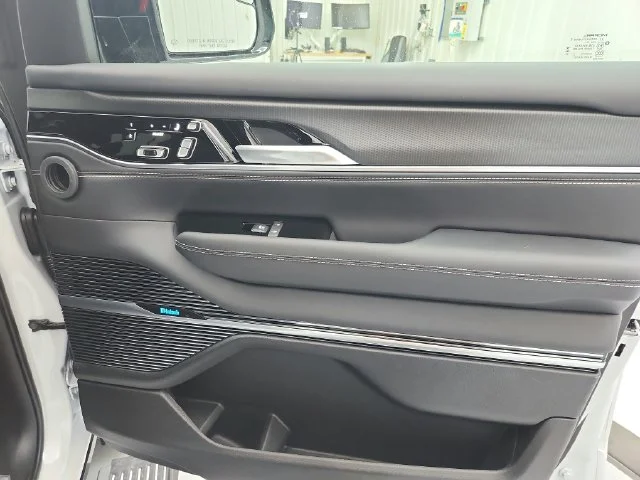 2026 Jeep Grand Wagoneer Summit Obsidian - Photo 43