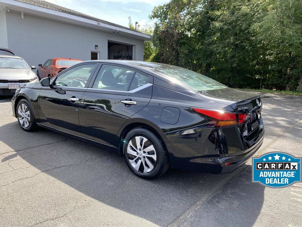 Used 2024 Black Nissan 2.5 S image 3
