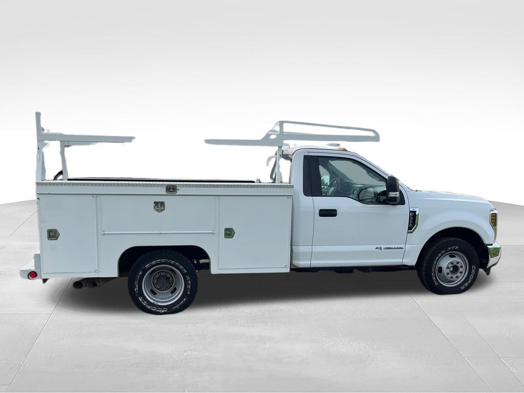 Used 2019 White Ford XL image 6