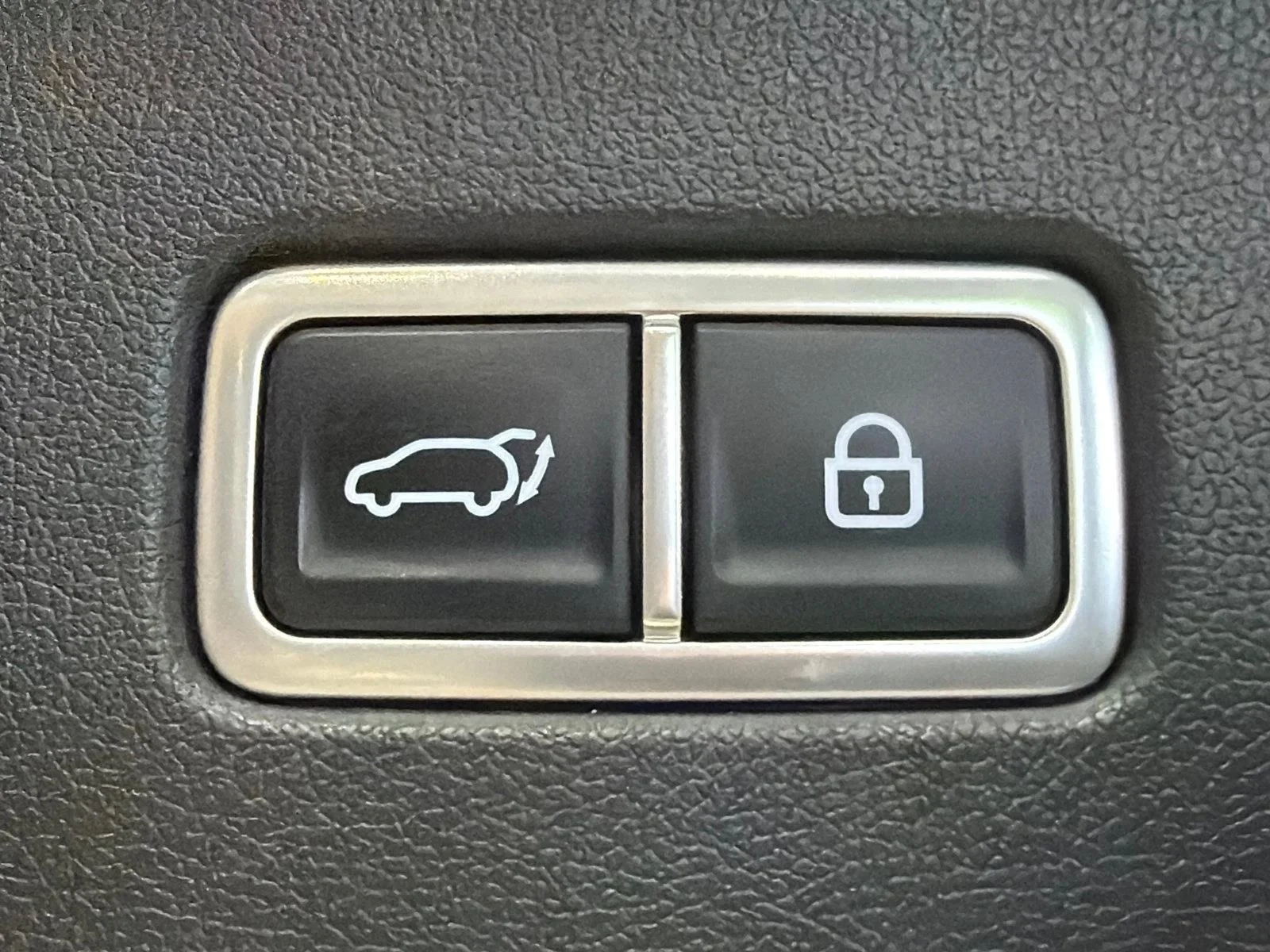 Used 2021 White Kia SX Prestige X-Line image 21