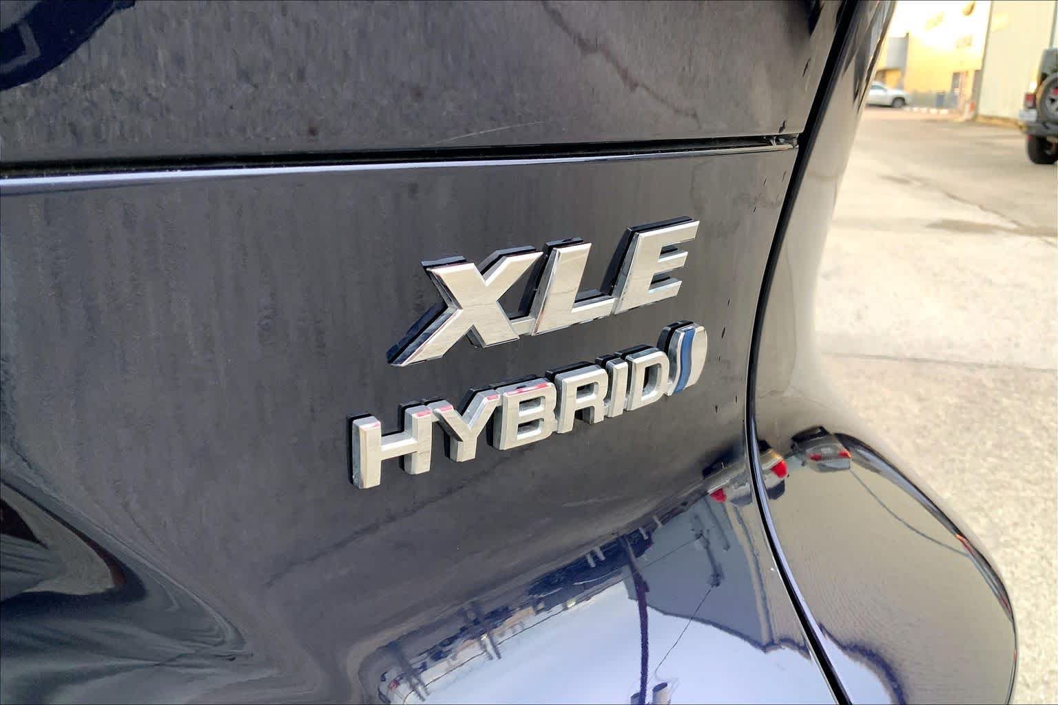 Used 2022 Blueprint Toyota XLE image 9