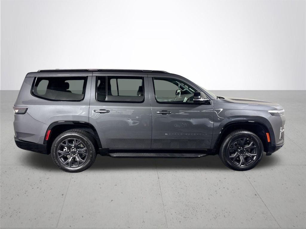 New 2026 Baltic-Gray Metallic Clear-Coat Exterior Paint Jeep Limited Altitude image 5