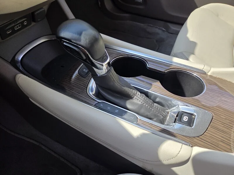 Used 2024 Mineral Gray Metallic CHEVROLET LT image 27