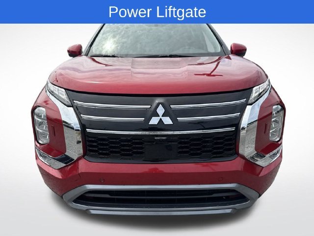 Used 2025  Mitsubishi SE image 10